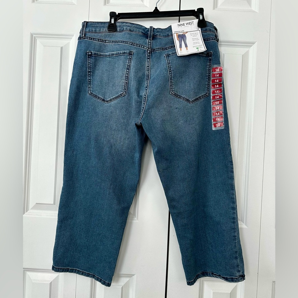 Nine West Women's Straight-Leg Jean Capris - Picture 2 of 5